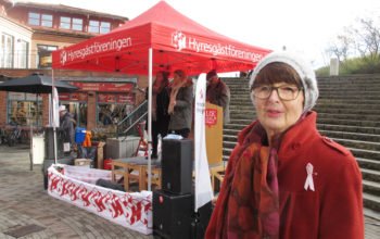 Hyresgästerna på Lidingö protesterade mot höjda hyror. Agneta Lindbom är en av dem.