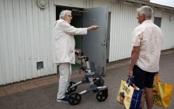 Marianne Nordhausen krossade armbågen och fick en fraktur på nyckelbenet när hon föll. Men värst av allt var att hennes höftprotes förstördes. "Jag har fått bestående men", säger hon.