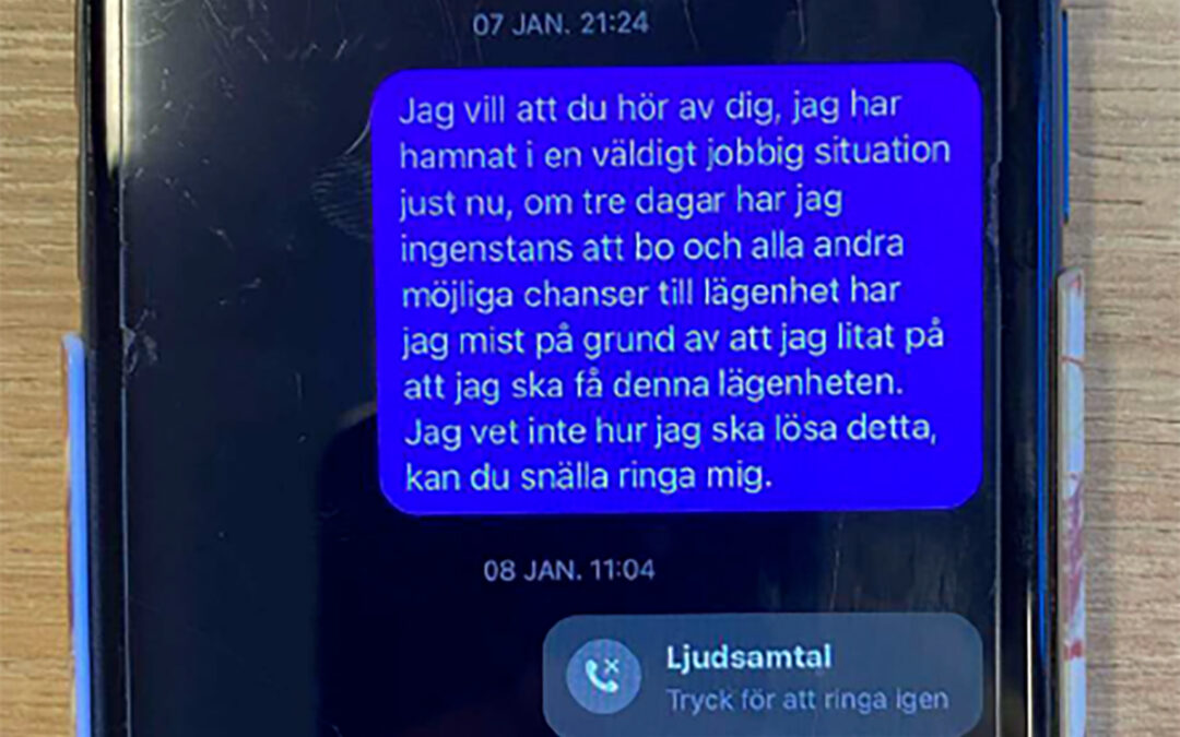 En av studenterna vädjar om besked sedan mannen i sista stund börjat skjuta upp inflyttningsdatum. I chattarna har polisen kunnat följa hur hyresgästerna en efter en inser att de har blivit lurade av en bostadsbedragare.