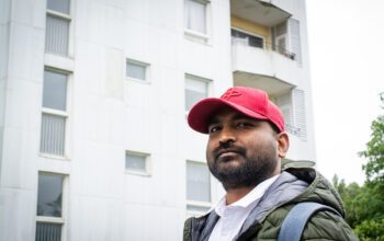 Utan förvarning kom Kronofogden och tog allt i lägenheten. Förstahandshyresgästen hade blivit vräkt. Men sakerna tillhör Pragadeesh Prabhu, som hyrde i andra hand. Nu är han akut hemlös, samtidigt som han måste processa om möbler värda 10 000 kronor.